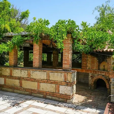 Couette-café Tenuta San Tommaso 3*